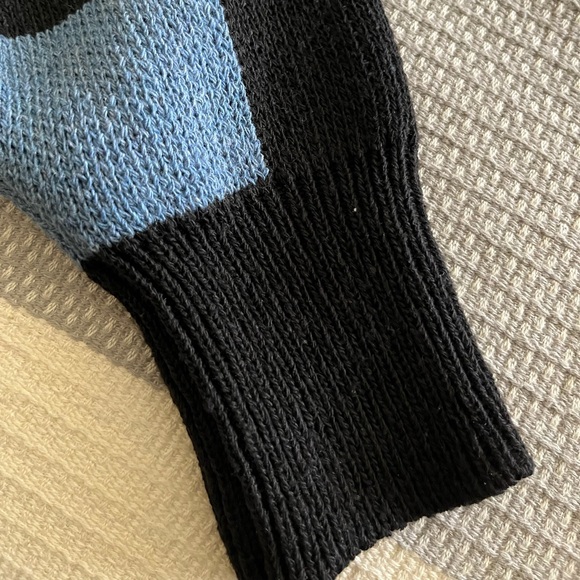 Men’s medium black and blue turtleneck sweater. - Picture 3 of 7